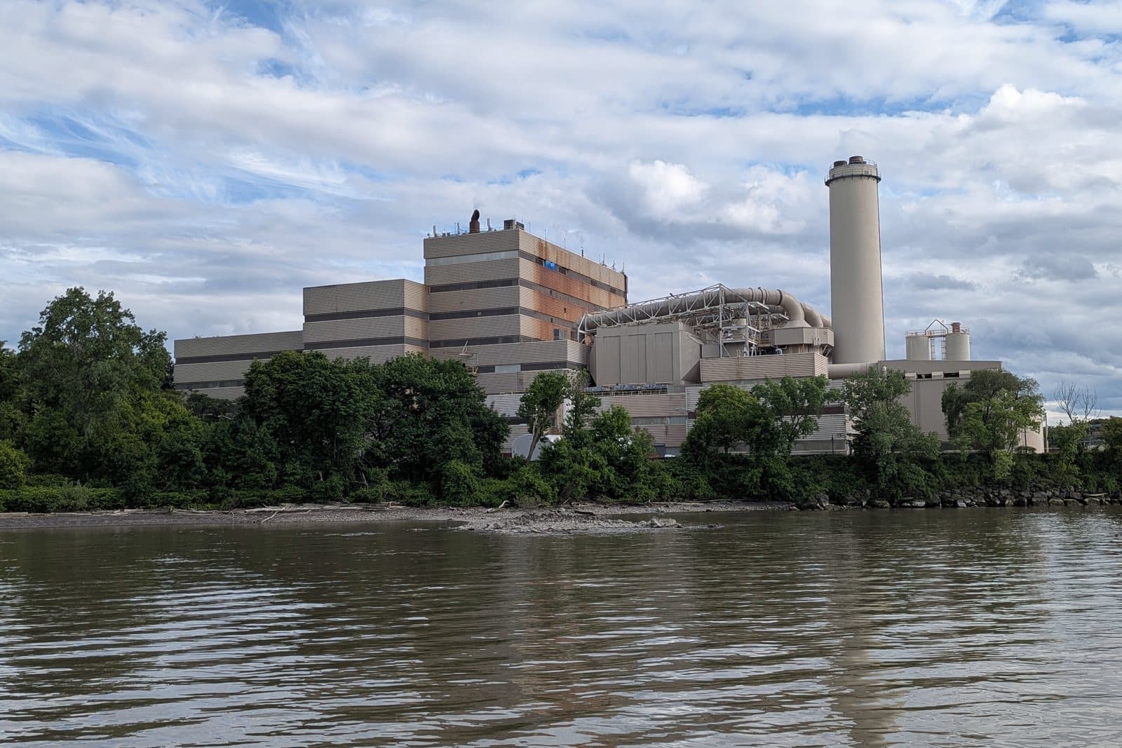 Industrial power generation facility on a river